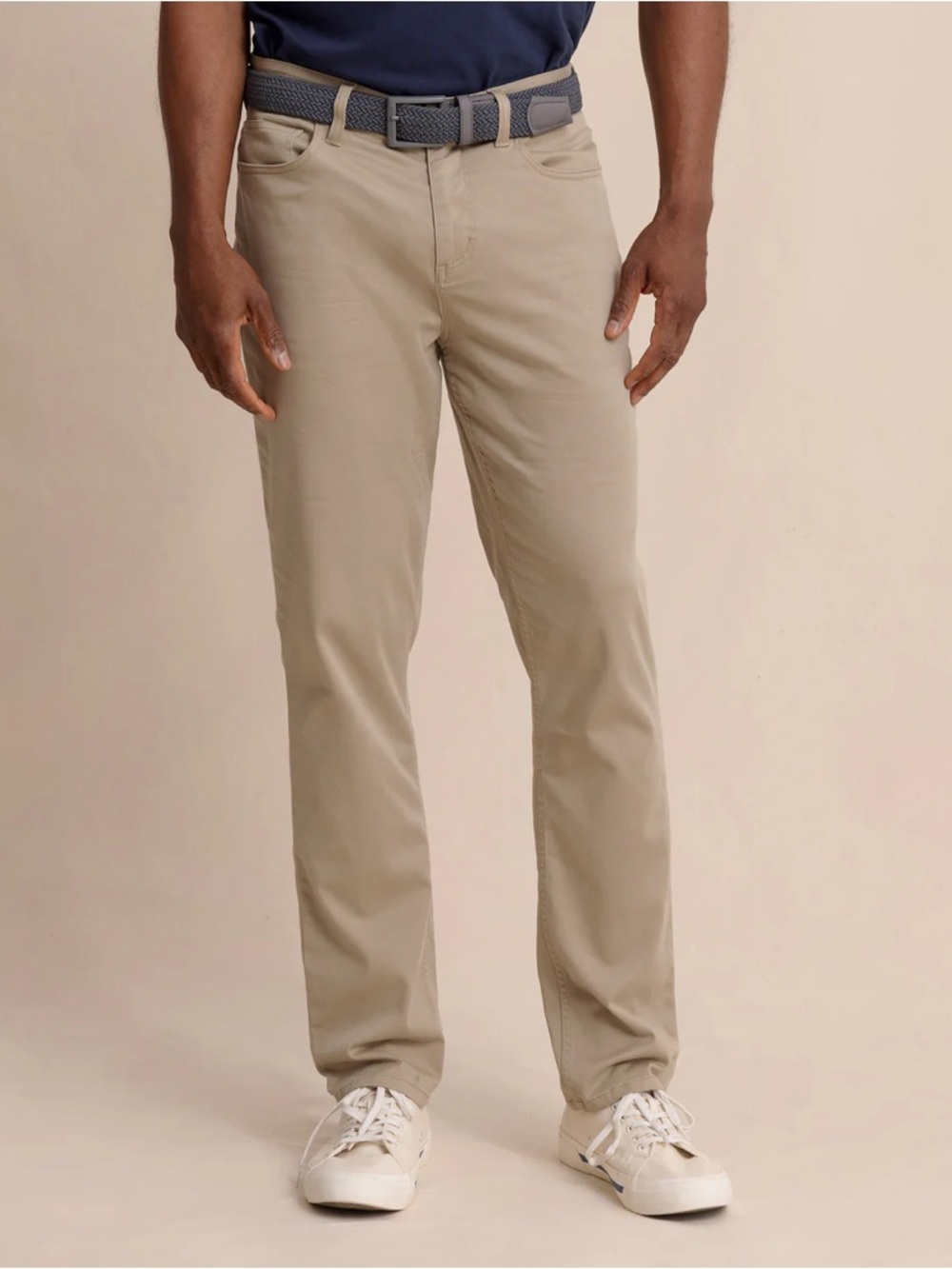 Southern Tide khaki pants 30/32 men’s Performance Sullivan 5 pocket Golf pants